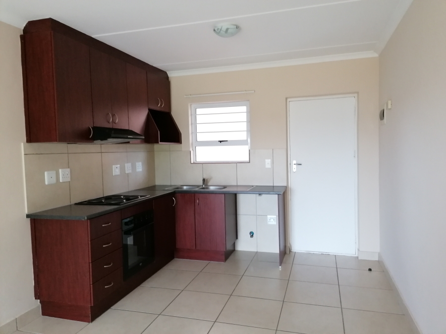 To Let 2 Bedroom Property for Rent in Buh Rein Estate Western Cape